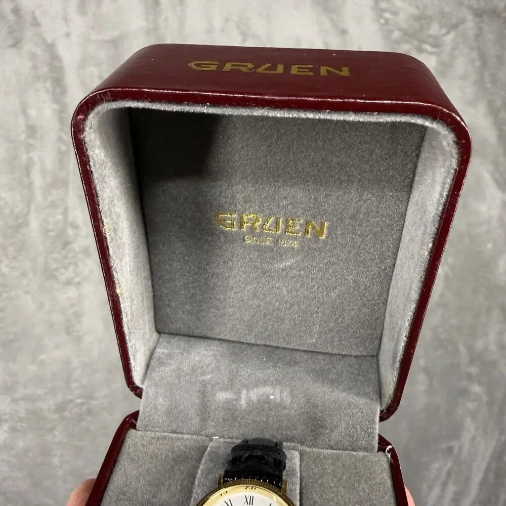 Vintage Gruen Bud Light Watch Quartz Japan Stainless Steel Brand New In Box Thin